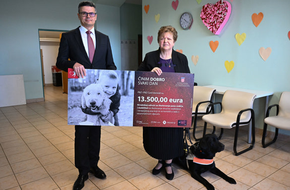 Hrvatska udruga za školovanje pasa vodiča i mobilitet